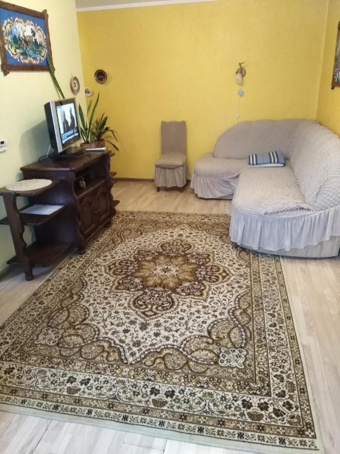 Apartment On Voli Avenue 21 Lutsʼk Esterno foto